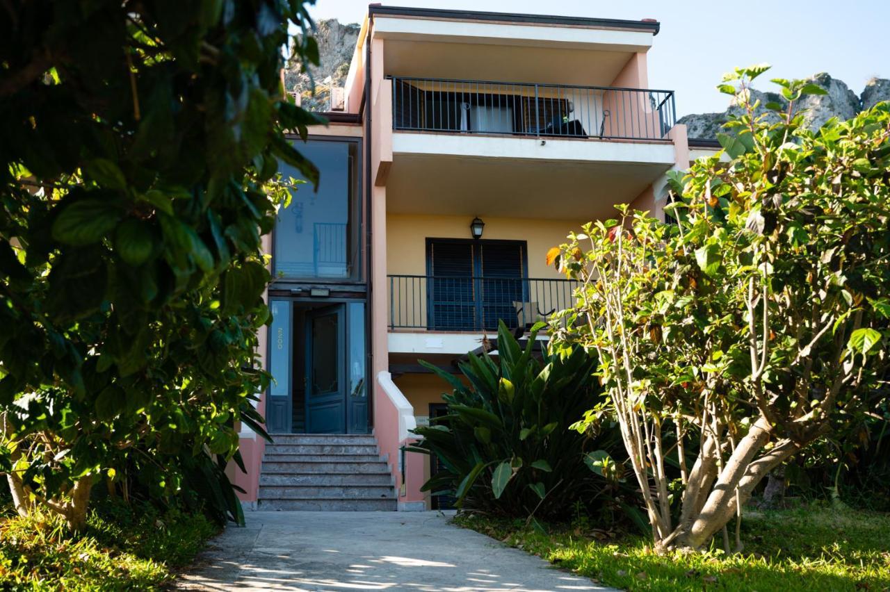 Casa Belvedere SantʼAlessio Siculo Exterior foto