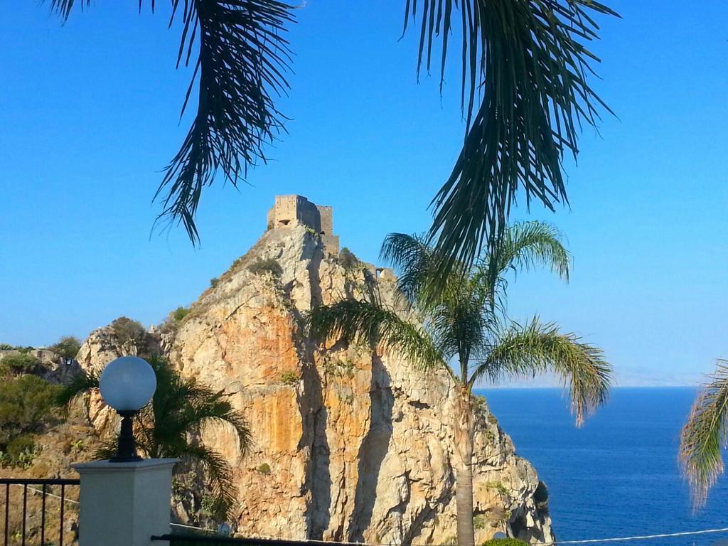 Casa Belvedere SantʼAlessio Siculo Exterior foto